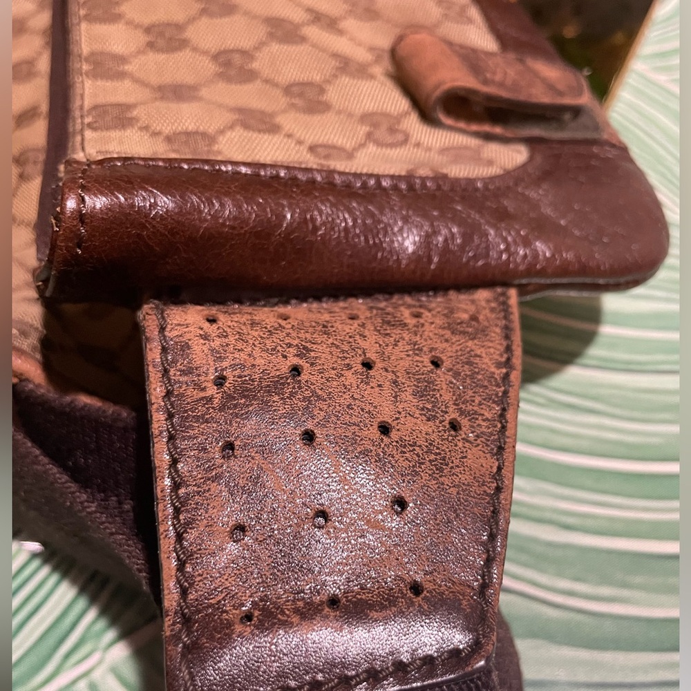Authentic - Vintage GUCCI leather and canvas bum/sling bag - Picture 15 of 16